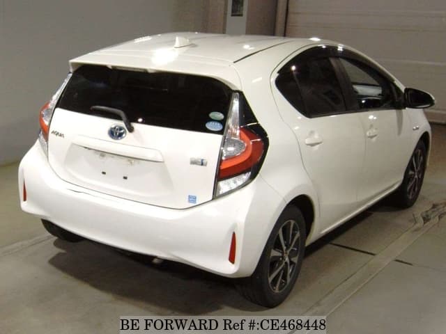 Toyota AQUA HYBRID S — фото 2