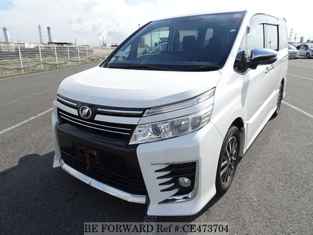 Toyota VOXY ZS KIRAMEKI — фото 1