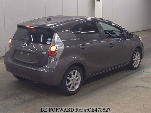 Toyota AQUA HYBRID S — фото 2