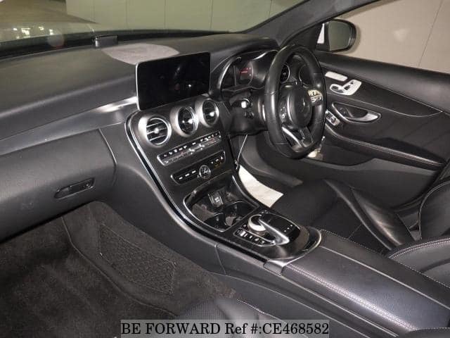 Mercedes-Benz C-CLASS C220D AVANTGARDE AMG LINE — фото 3