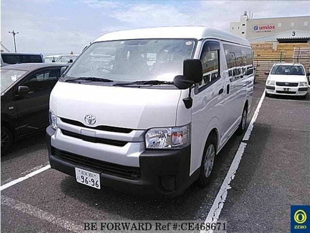 Toyota HIACE WAGON — фото 1