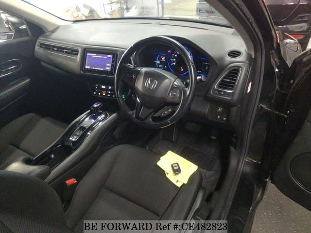 Honda VEZEL HYBRID X NAVI SPECIAL PACKAGE — фото 4
