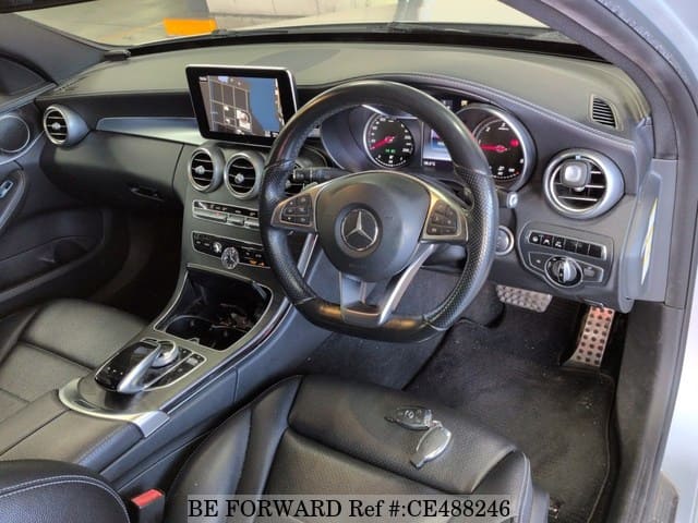 Mercedes-Benz C-CLASS C220D AVANTGARDE AMG LINE — фото 3