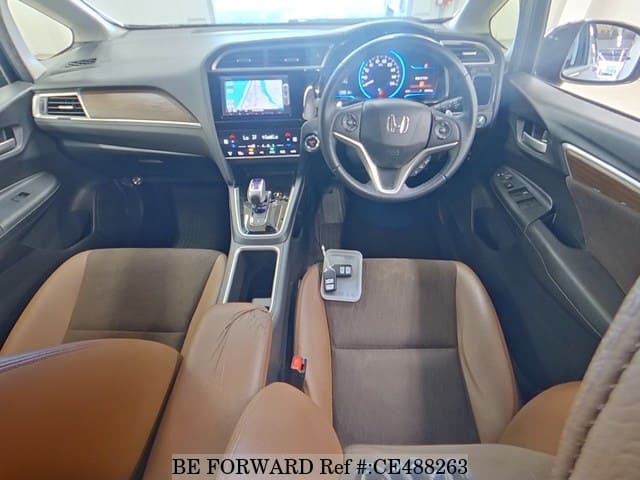Honda SHUTTLE HYBRID Z — фото 3
