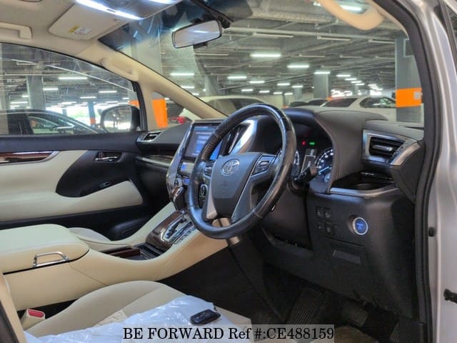 Toyota VELLFIRE HYBRID X — фото 3