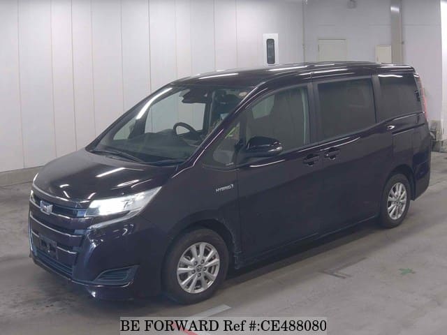 Toyota NOAH HYBRID X — фото 1