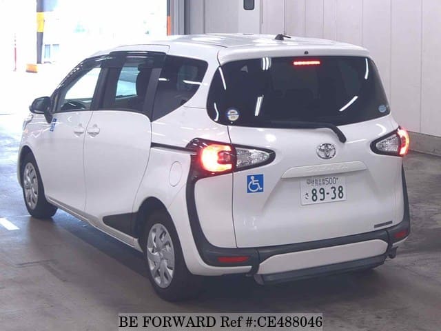 Toyota SIENTA X — фото 3