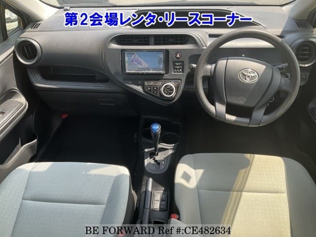 Toyota AQUA HYBRID L — фото 3