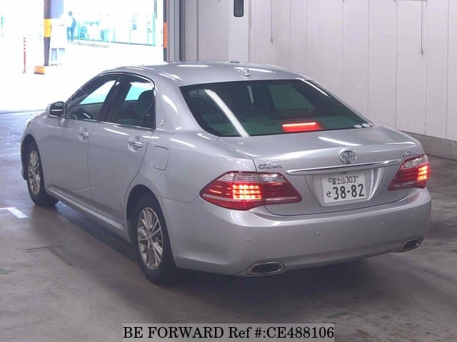 Toyota CROWN ROYAL SALOON — фото 5