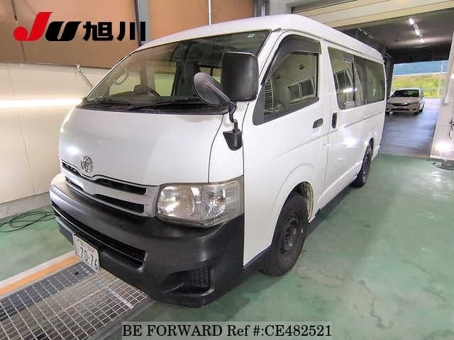 Toyota HIACE WAGON DX — фото 1