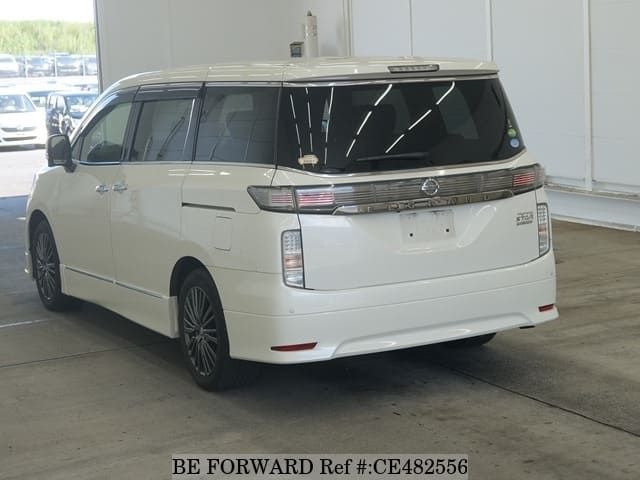 Nissan ELGRAND 250 HIGHWAY STAR URBAN CHROME — фото 2
