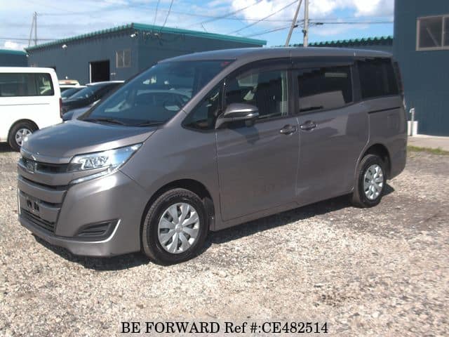 Toyota NOAH X — фото 1