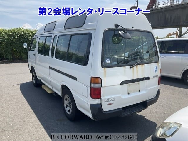 Toyota HIACE COMMUTER — фото 2