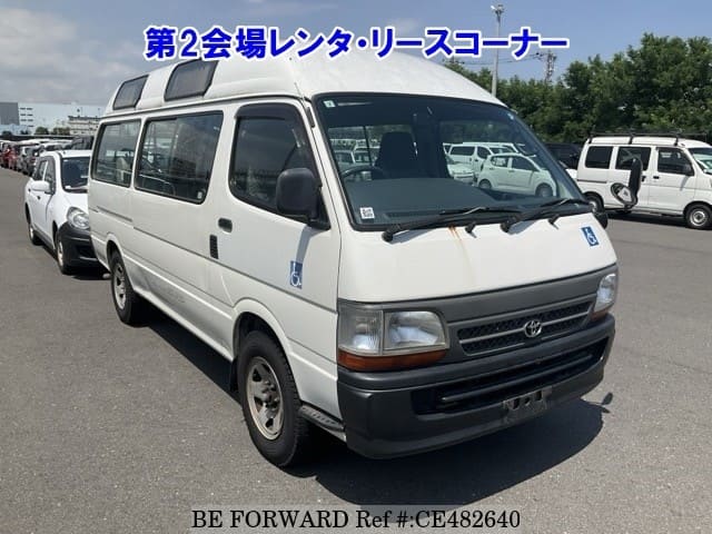Toyota HIACE COMMUTER — фото 1