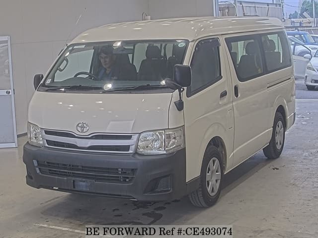 Toyota HIACE WAGON — фото 1