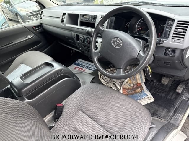 Toyota HIACE WAGON — фото 3