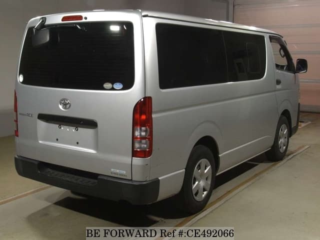Toyota REGIUSACE VAN LONG DX — фото 2