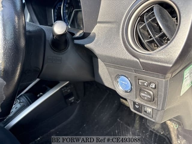 Toyota COROLLA FIELDER HYBRID G — фото 4