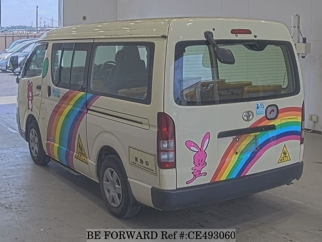 Toyota HIACE WAGON KIDS BUS — фото 2