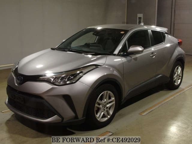 Toyota C-HR HYBRID S — фото 1