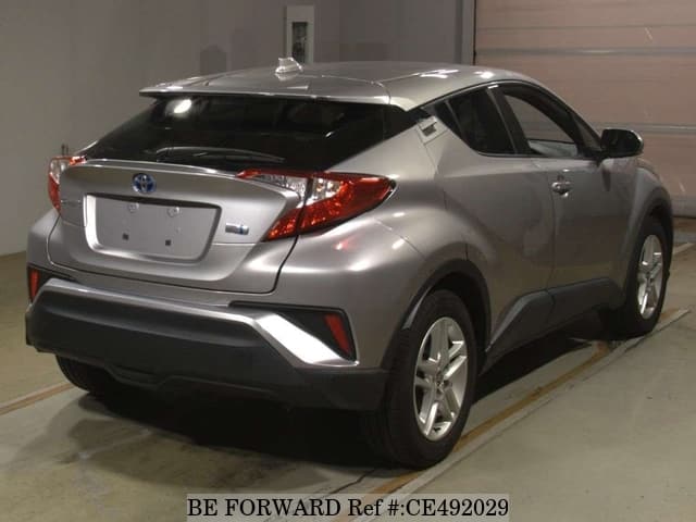 Toyota C-HR HYBRID S — фото 2