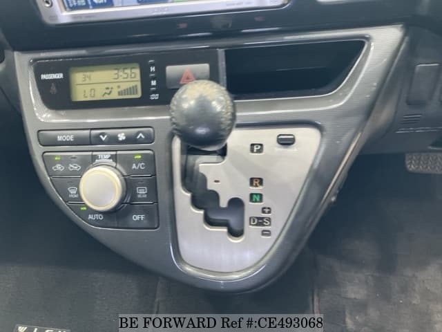 Toyota WISH X AERO SPORTS PACKAGE — фото 4
