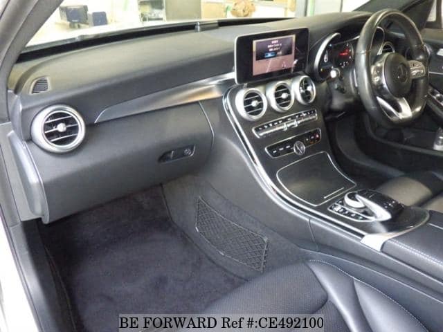 Mercedes-Benz C-CLASS C220D AVANTGARDE AMG LINE — фото 3
