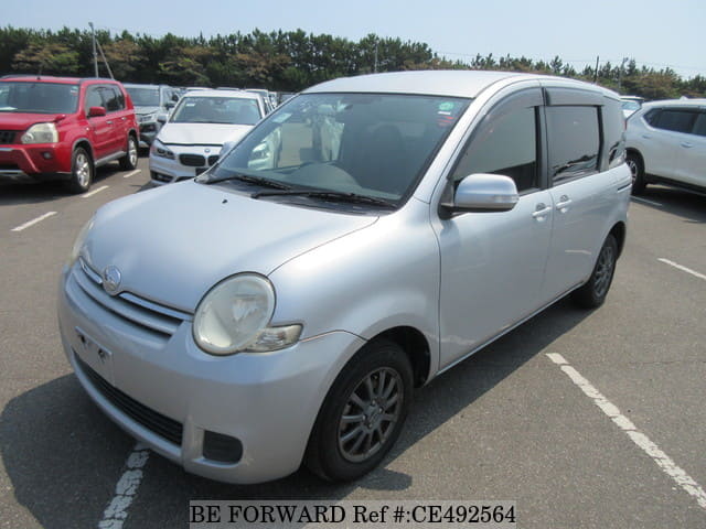Toyota SIENTA X L PACKAGE — фото 1