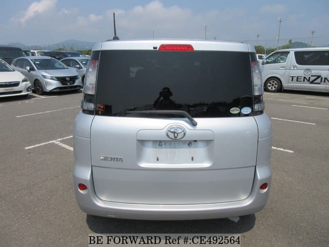 Toyota SIENTA X L PACKAGE — фото 4