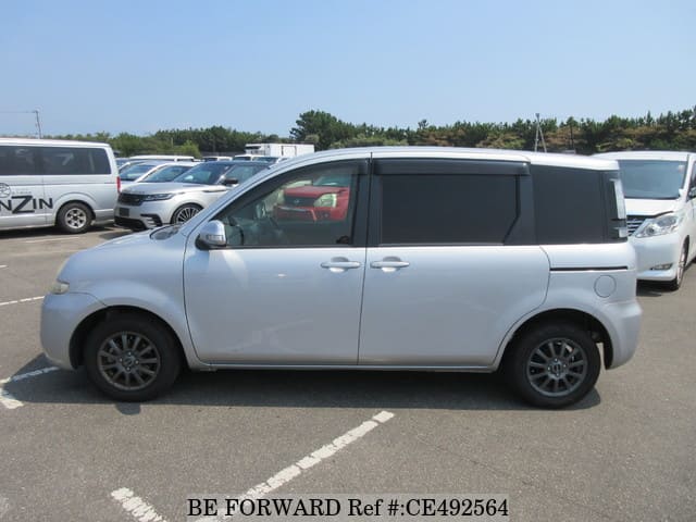 Toyota SIENTA X L PACKAGE — фото 2