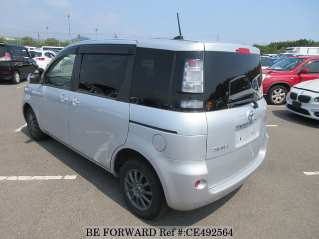 Toyota SIENTA X L PACKAGE — фото 3