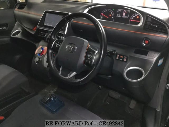 Toyota SIENTA G — фото 3