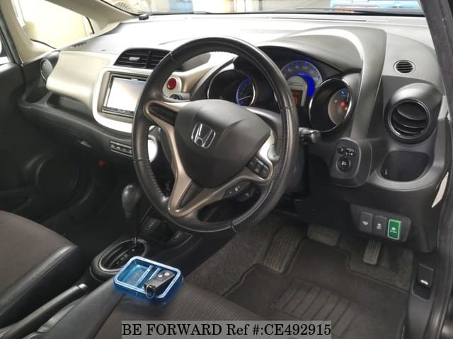 Honda FIT HYBRID SMART SELECTION FINE STYLE — фото 3