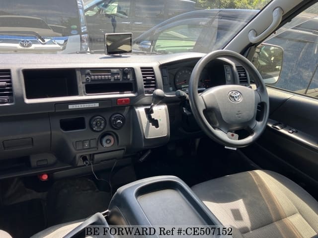 Toyota HIACE WAGON — фото 3