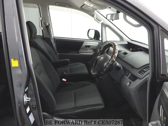 Toyota NOAH SI — фото 3