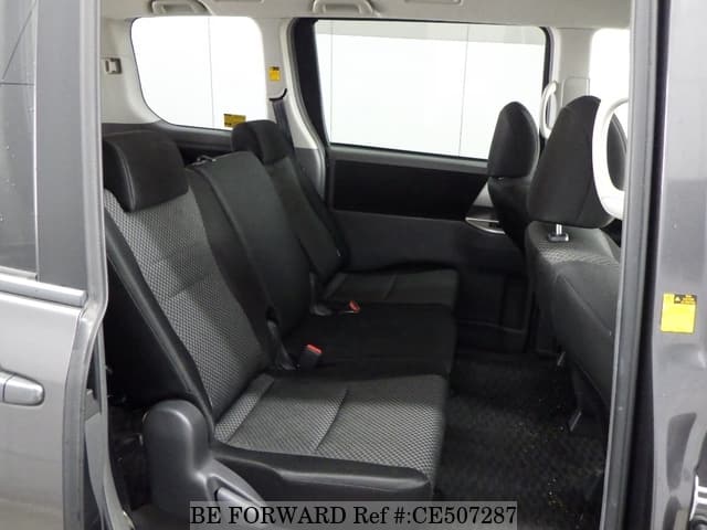 Toyota NOAH SI — фото 4