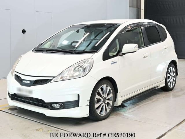 Honda FIT HYBRID RS
