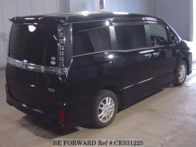 Toyota VOXY HYBRID ZS KIRAMEKI 2 — фото 2