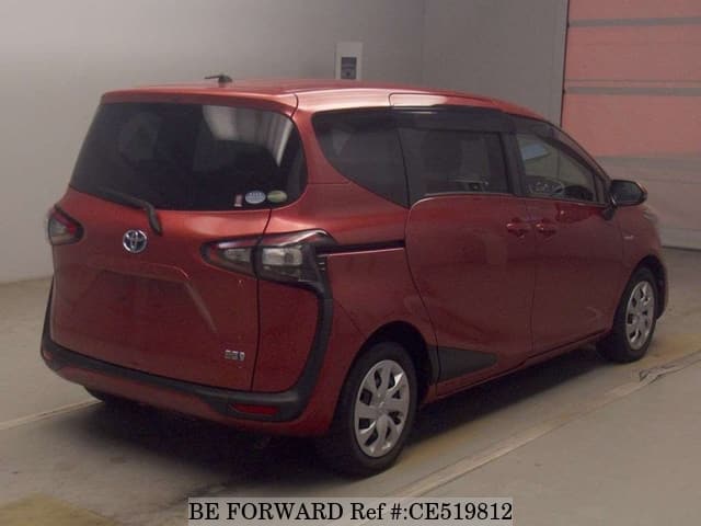 Toyota SIENTA HYBRID G — фото 2