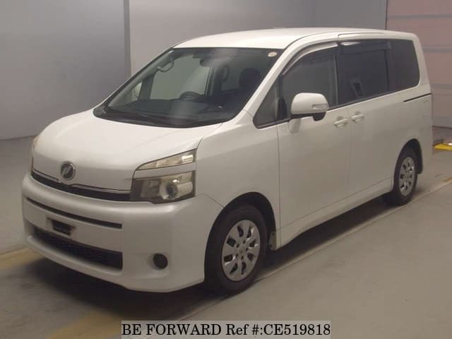 Toyota VOXY X L EDITION — фото 1