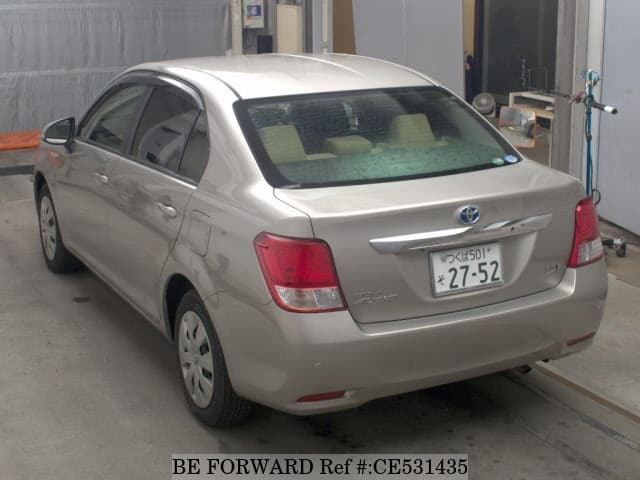 Toyota COROLLA AXIO HYBRID — фото 2