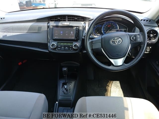 Toyota COROLLA AXIO HYBRID — фото 3