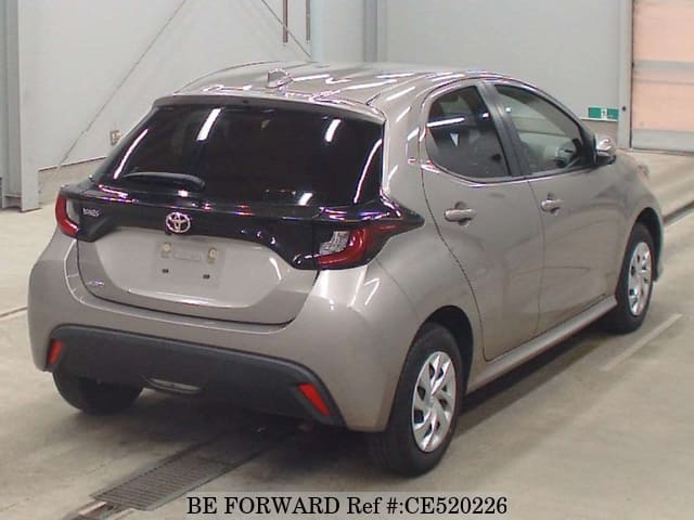 Toyota YARIS X — фото 2