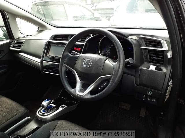 Honda FIT HYBRID F PACKAGE — фото 3