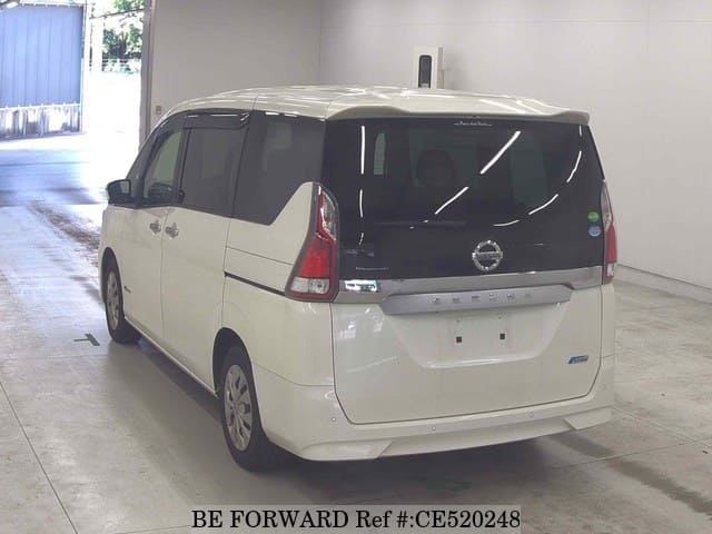 Nissan SERENA HYBRID X — фото 4