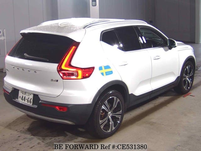 VOLVO XC40 HYBRID B4 INSCRIPTION — фото 2