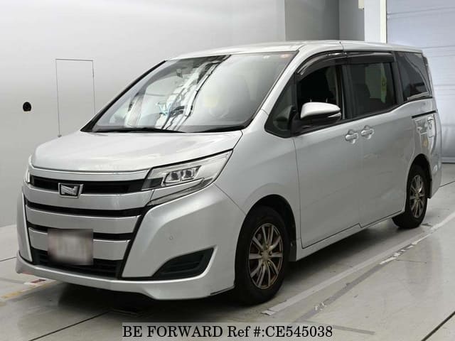 Toyota NOAH X MULTI UTILITY — фото 1