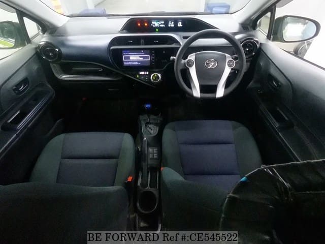 Toyota AQUA HYBRID S — фото 4