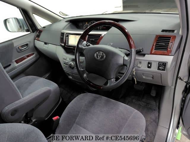 Toyota NOAH X LIMITED — фото 3
