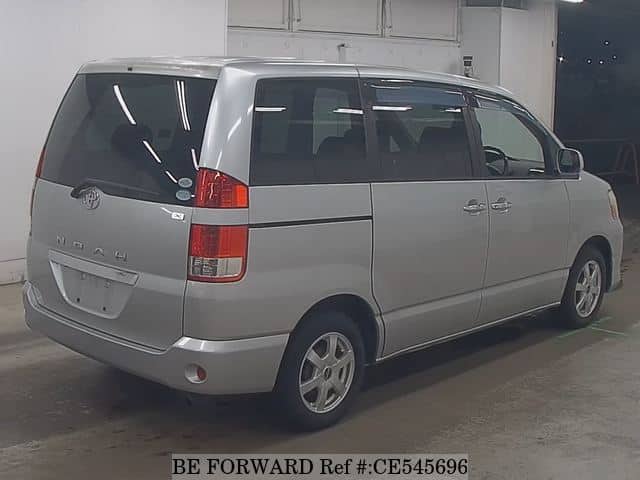 Toyota NOAH X LIMITED — фото 2